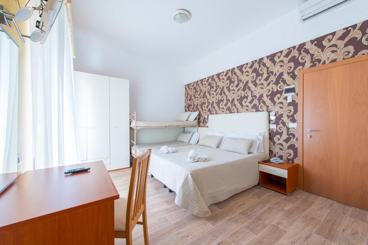 Hotel Galassia Rimini Kültér fotó